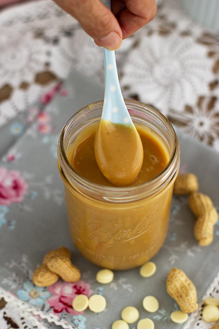 Crema de Cacahuete y Chocolate Blanco, la crema Reese´s White Sana