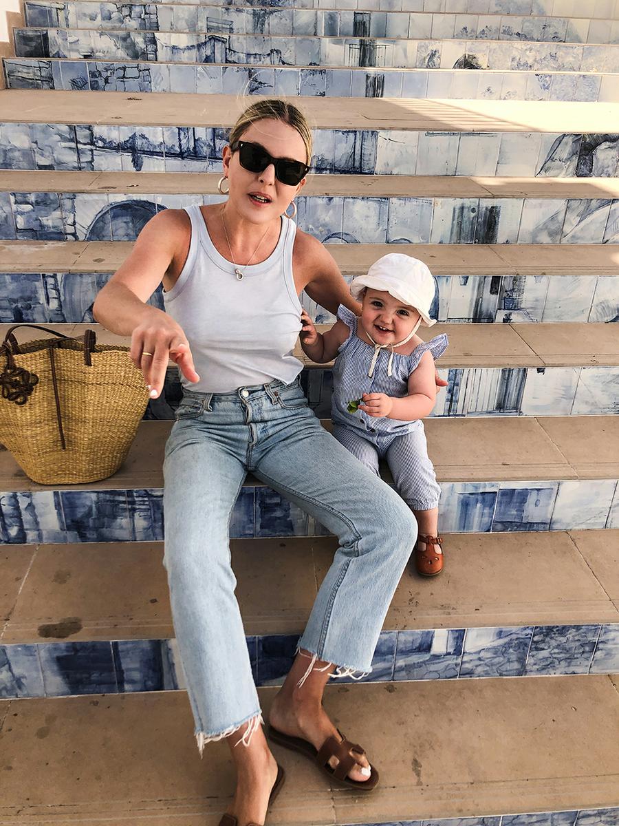 Trini | The Row t-shirt Levis jeans