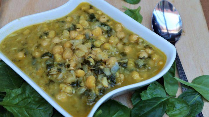 Receta de garbanzos con acelgas terminada y preparada con el robot de cocina de Thermomix