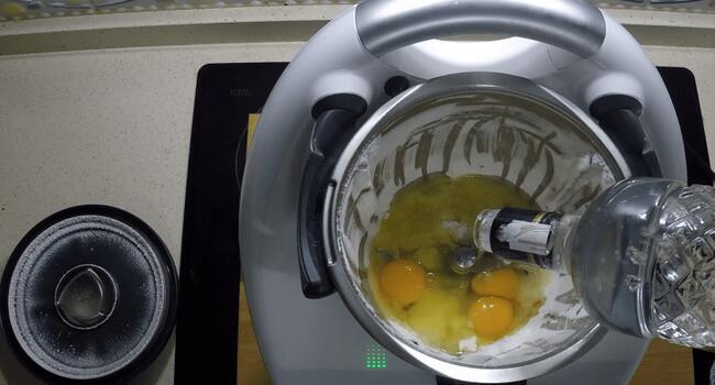 Mezclar todos los ingredientes con el anís