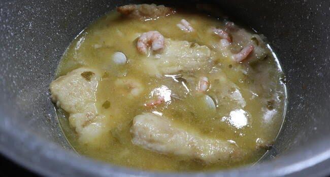 Preparada la receta de merluza en salsa con la olla rápida