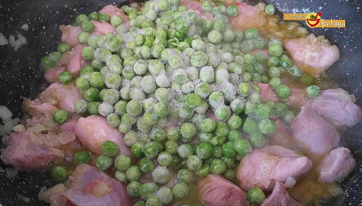 Pavo estofado a la jardinera con champiñones