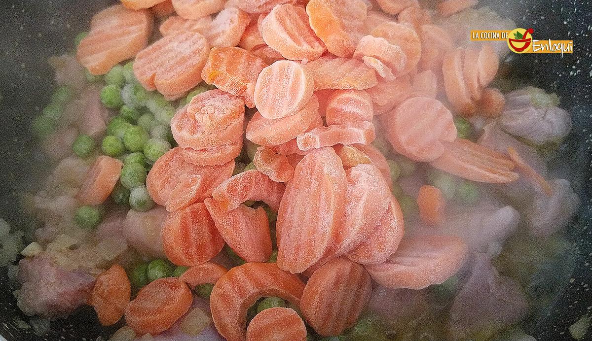 Pavo estofado a la jardinera con champiñones