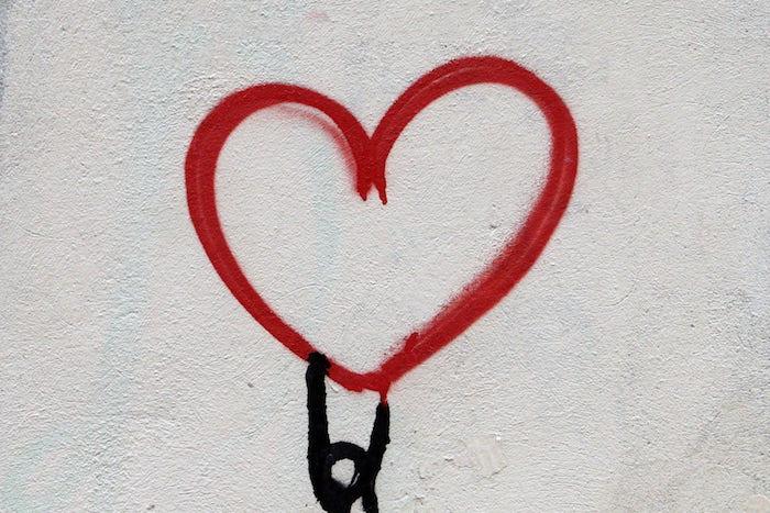 Pared pintada por un niño