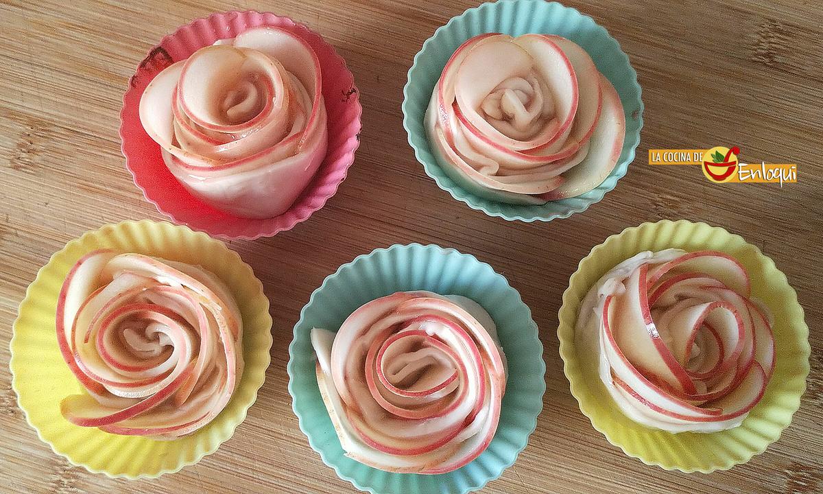 Mini tartas de manzana con forma de rosa