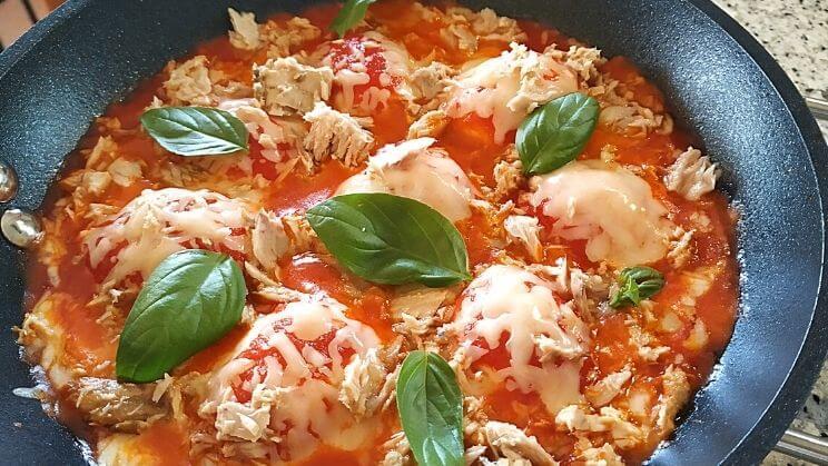 Huevos rellenos invertidos