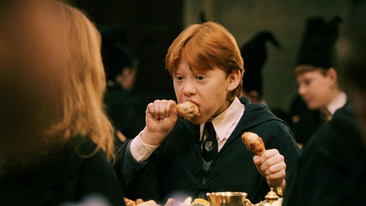 Ron Weasley comiendo