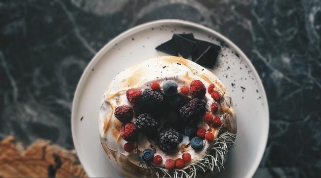 TARTA DE CHOCOLATE Y MERENGUE