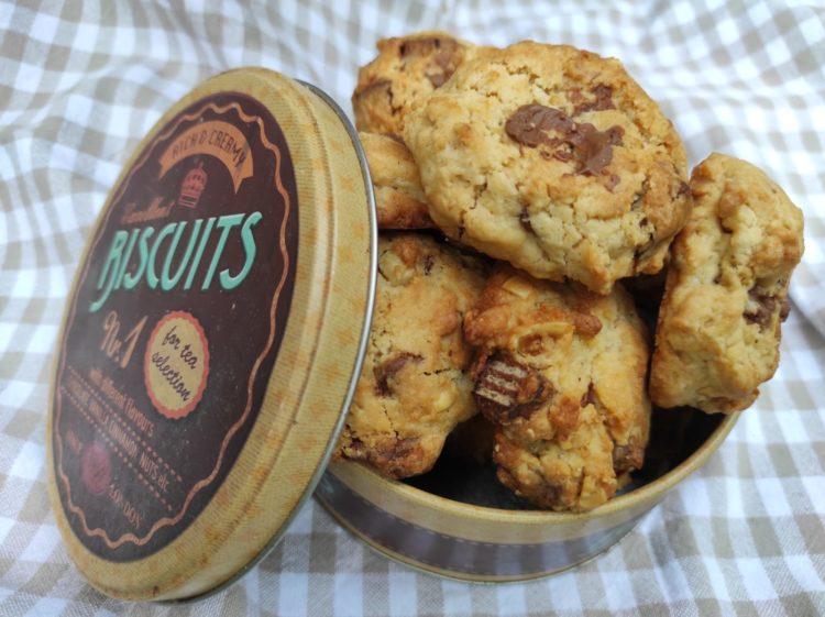 Galletas con avellanas y trozos de chocolate Kit Kat