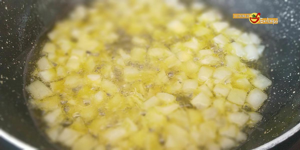 Salchichas en salsa de mostaza