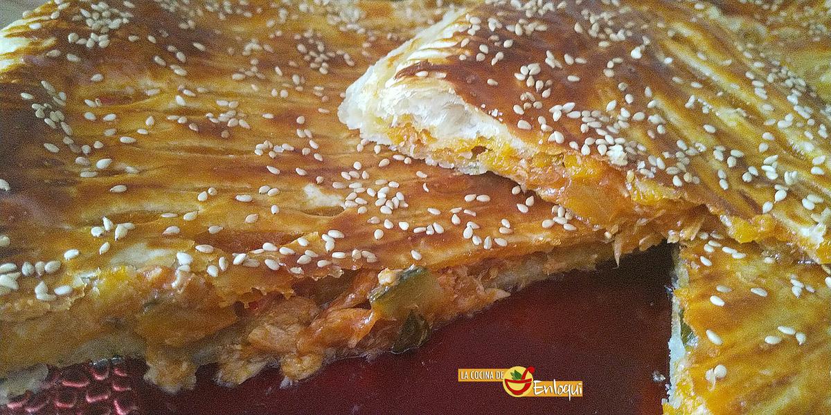 Empanada de pisto con atún