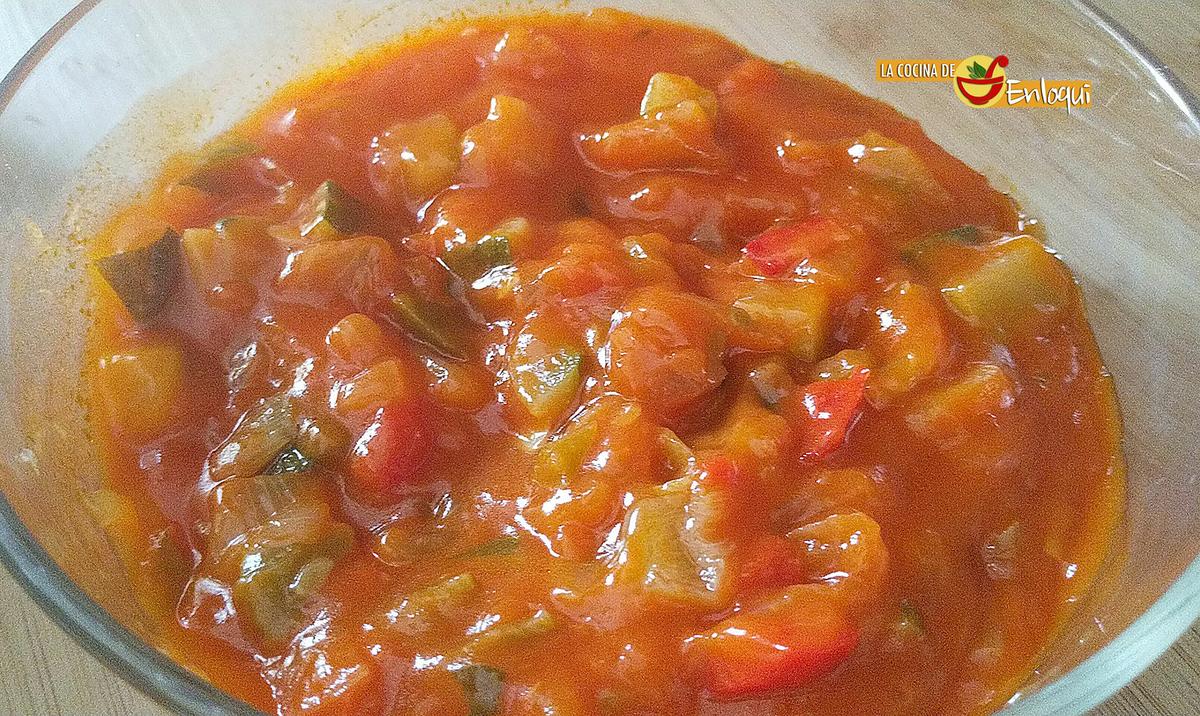 Empanada de pisto con atún