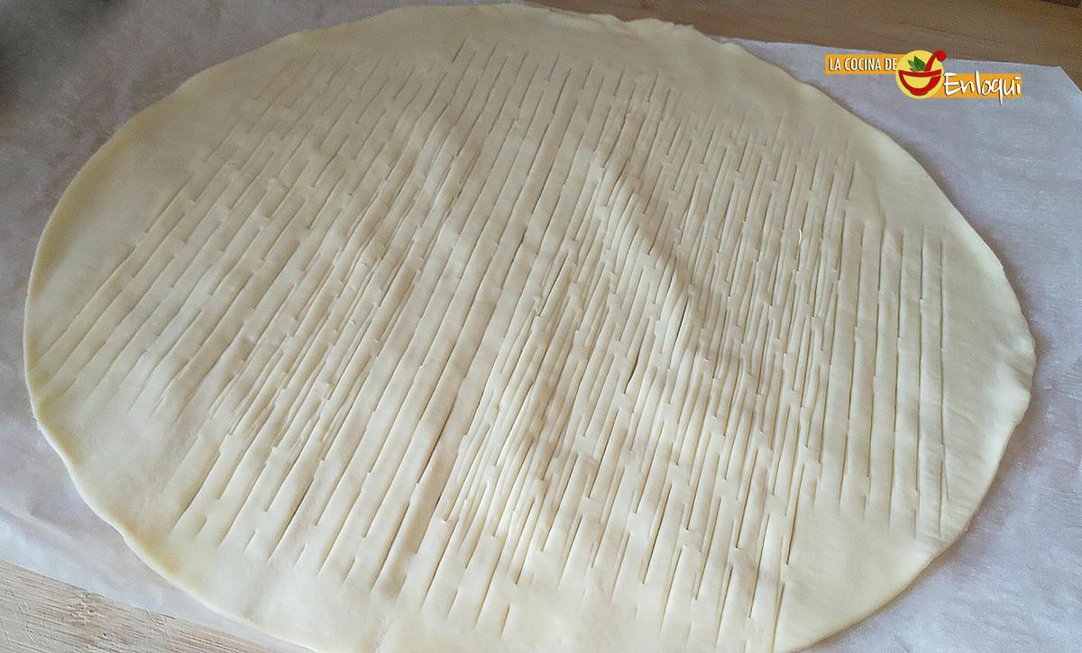 Empanada de pisto con atún