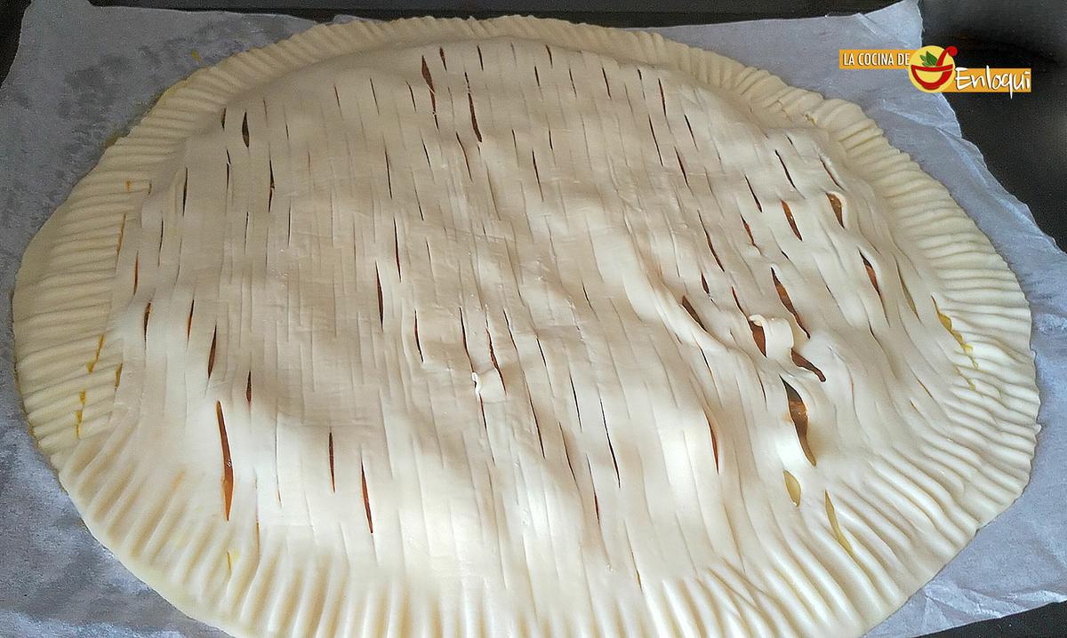 Empanada de pisto con atún