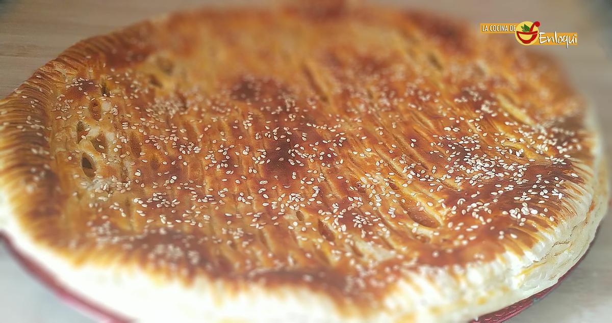 Empanada de pisto con atún