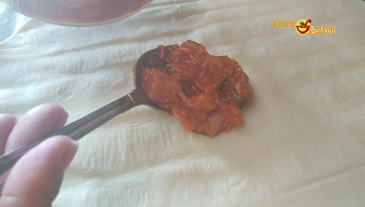 Empanada de pisto con atún