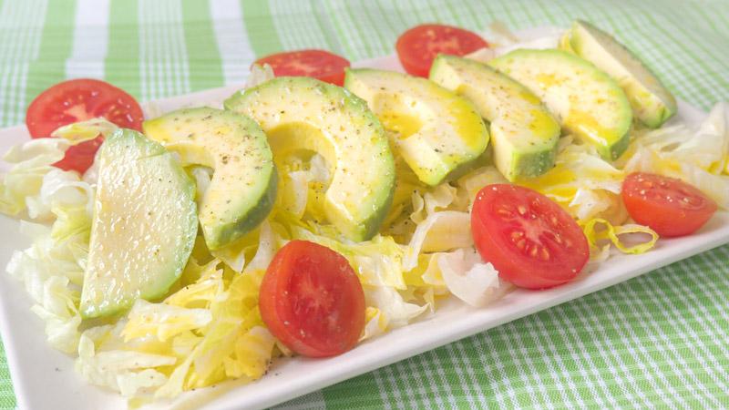 ensalada-de-aguacate-y-tomate-con-alino-facil