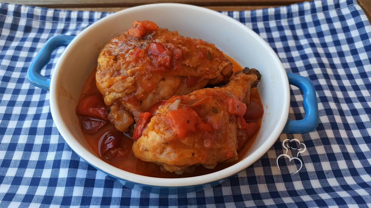 Pollo en salsa de tomate picante