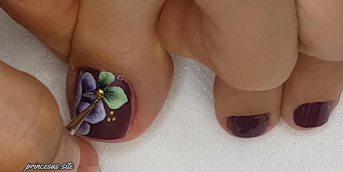 imágenes de uñas de pies rojas