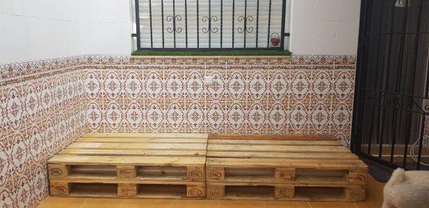 Sofá exterior con palets