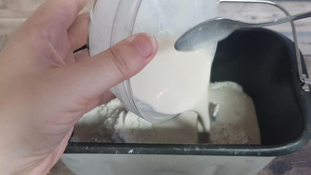 Pan Naan en panificadora y sartén