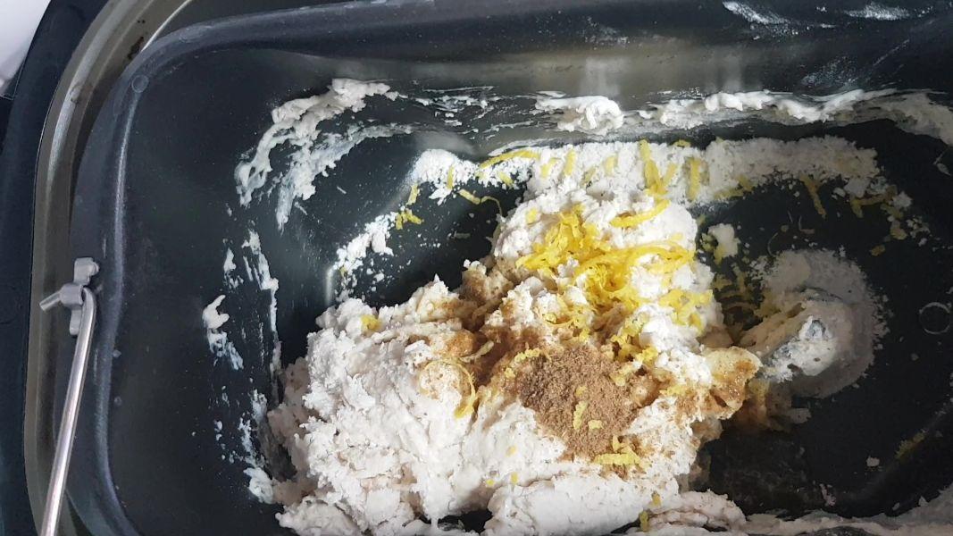 Pan Naan en panificadora y sartén