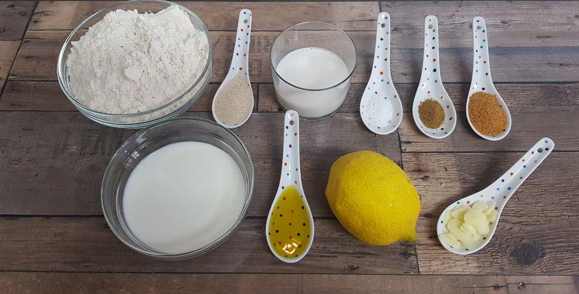 Pan naan en panificadora y sartén