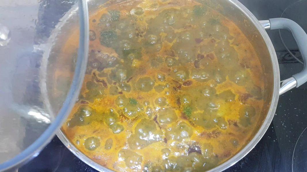 Potaje de garbanzos con espinacas