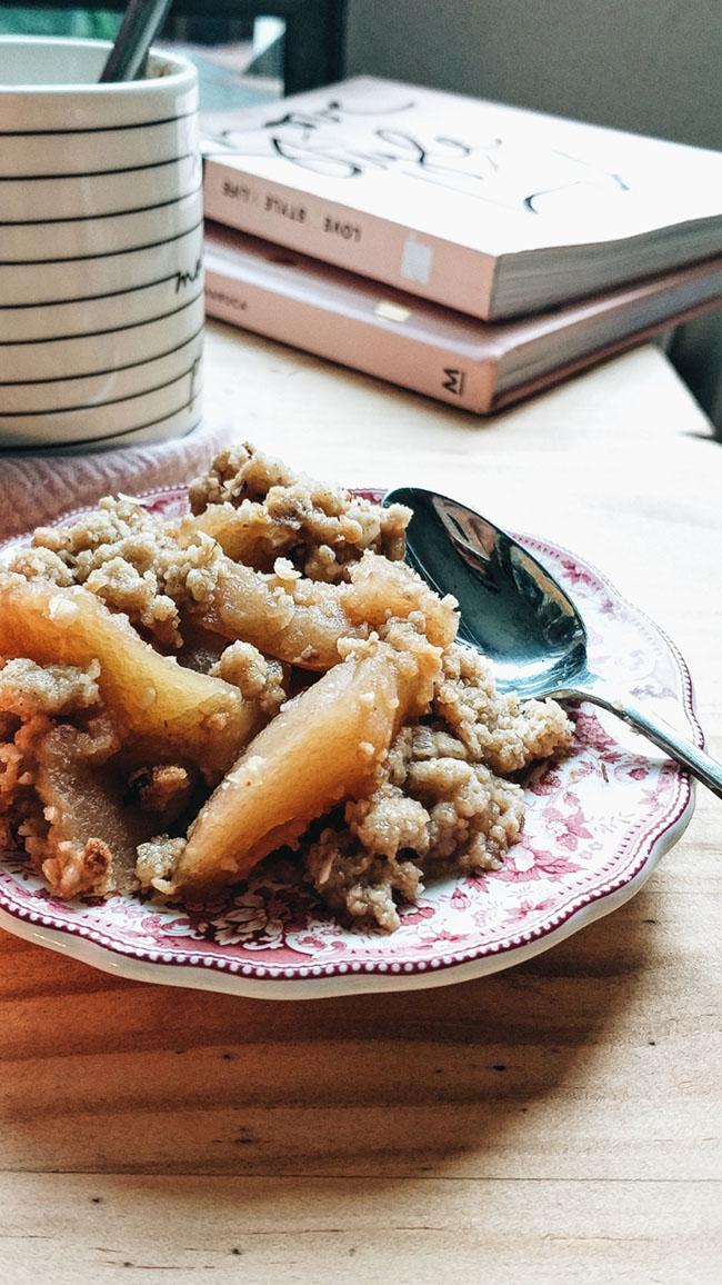  Cómo hacer un crumble de manzana con canela 