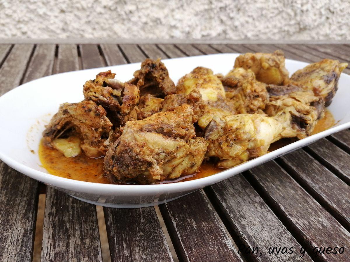 pollo adobado en crockpot - pan uvas y queso