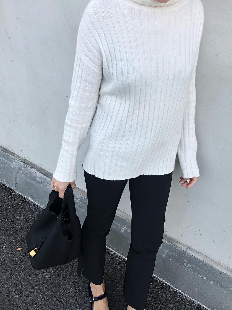 Trini | Prada trousers The Row shoes