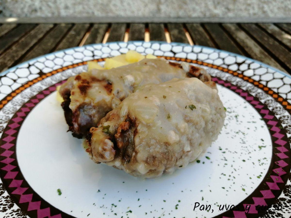 rollitos de ternera - pan uvas y queso