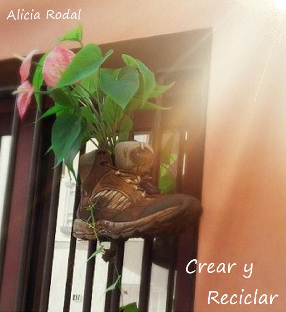 Además de las flores, hay muchas opciones para decorar y embellecer las tumbas, y podemos hacerlas con elementos reciclados.