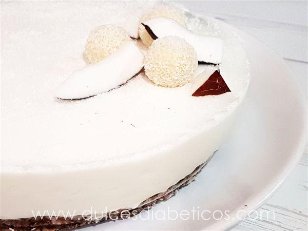 Tarta de coco y chocolate blanco sin azucar