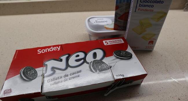 Ingredientes necesarios para hacer los vasitos de Oreo en THermomix para Halloween