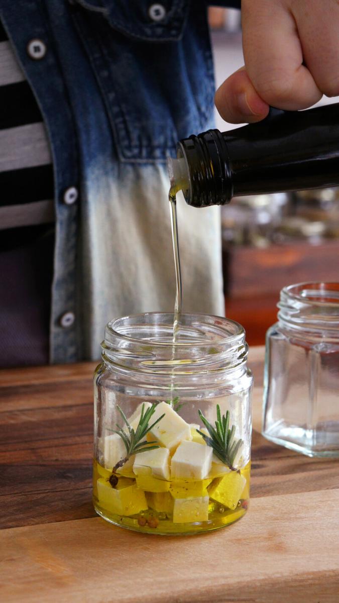 queso ena aceite marinado feta