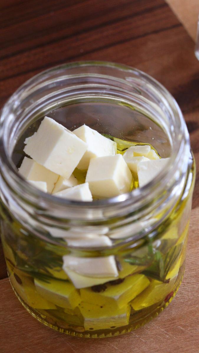 queso ena aceite marinado feta
