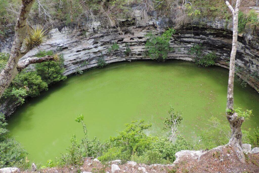Cenote Sagrado de Chichen Itzá