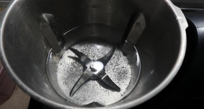 Ponemos el agua a calentar en la jarra