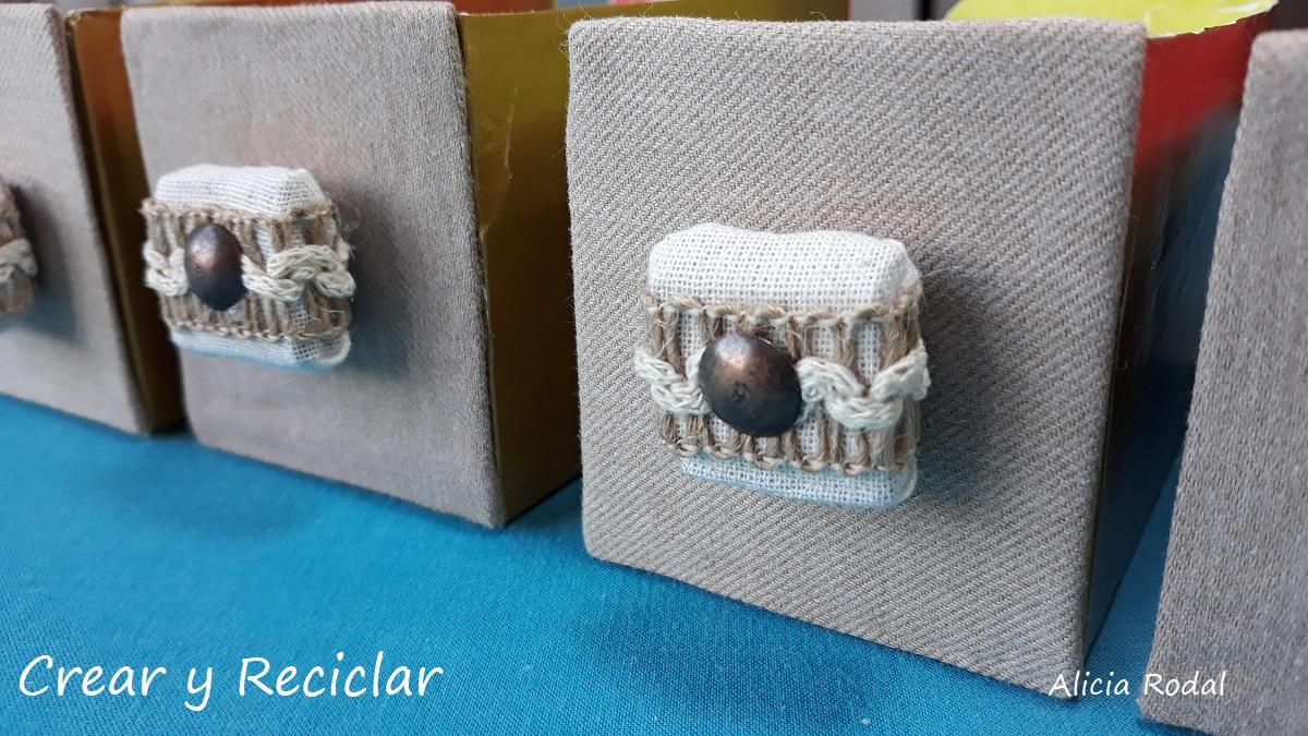 Cómo hacer un MUEBLE armario organizador con puerta y espejo, con un HUACAL o caja de madera Diy 