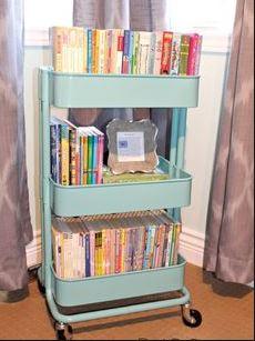 Carrito con cuentos. Vía Ikea.