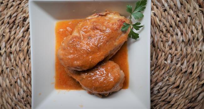 Receta terminada con la Olla GM de pechugas con salsa de verduras