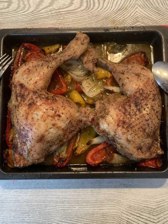 Cómo asar muslos de pollo en mini horno de convección