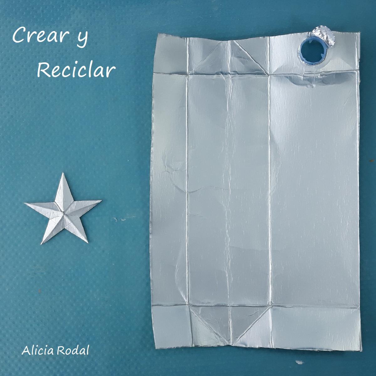 En este tutorial te muestro cómo hacer un árbol de Navidad con papel periódico o revistas. Esta manualidad es ideal para la decoración de espacios pequeños. Esta linda miniatura sirve para decorar cualquier rincón de tu hogar u oficina.