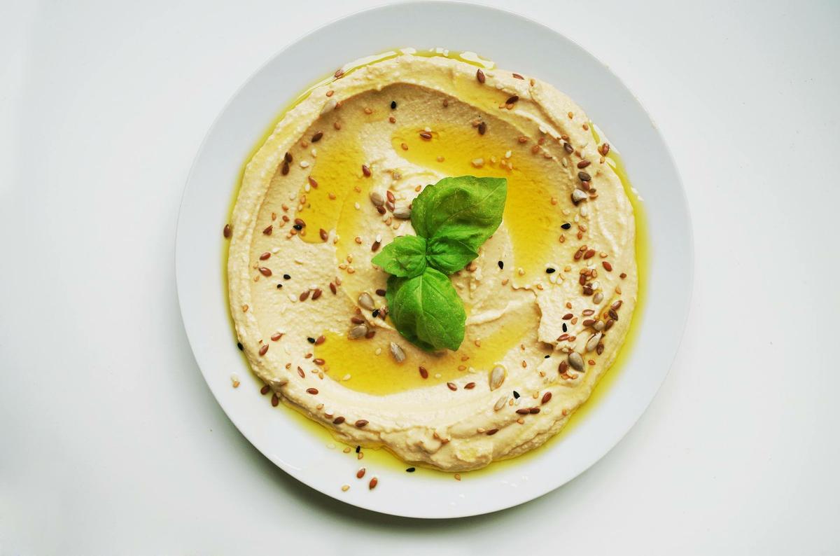 plato de hummus
