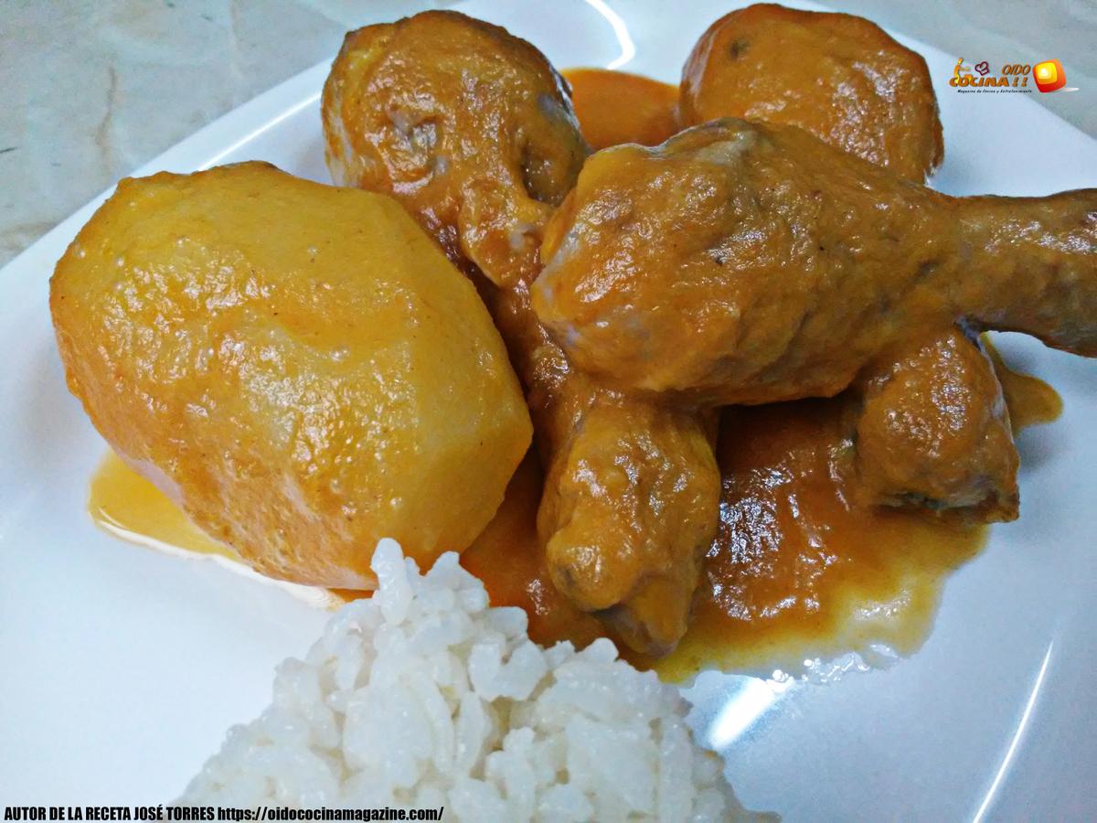 Pollo guisado en salsa de zanahorias