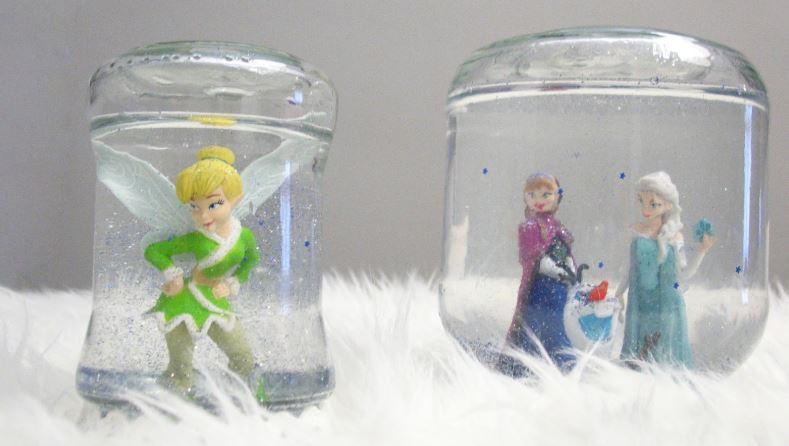 Personajes disney en bola de nieve. Vía Garabotes XMAS.