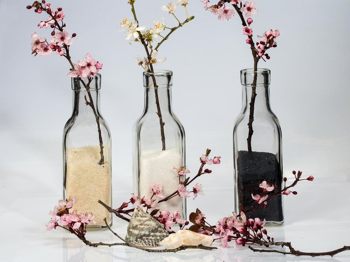 Cómo reciclar o reutilizar botellas de vidrio para hacer manualidades de decoración para nuestro hogar