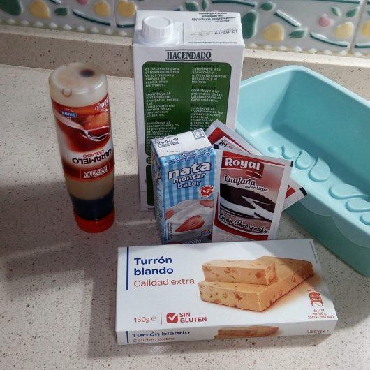 Los ingredientes necesarios para hacer flan con turrón