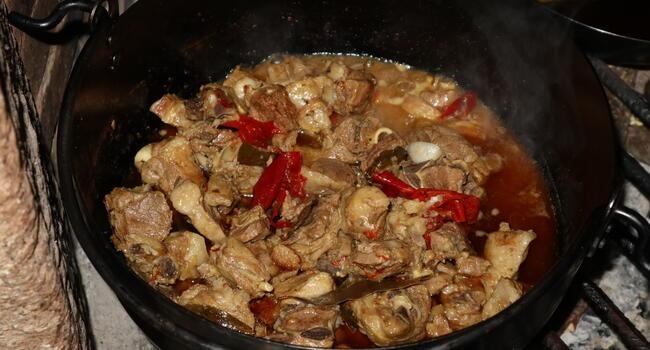 Dejamos hervir todos los ingredientes a fuego lento